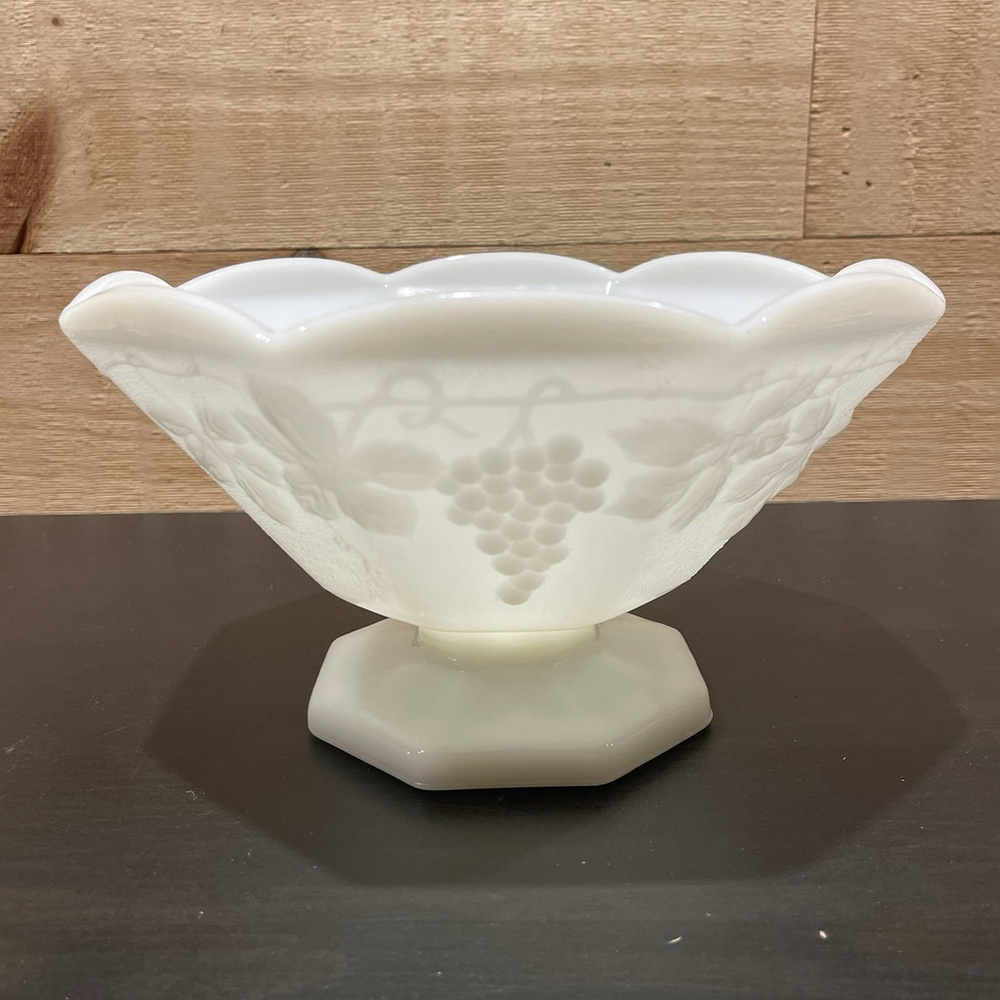 Vtg White Milk Glass Fruit Bowl Grape Pattern Pedestal Footed Octagon Unique EUC